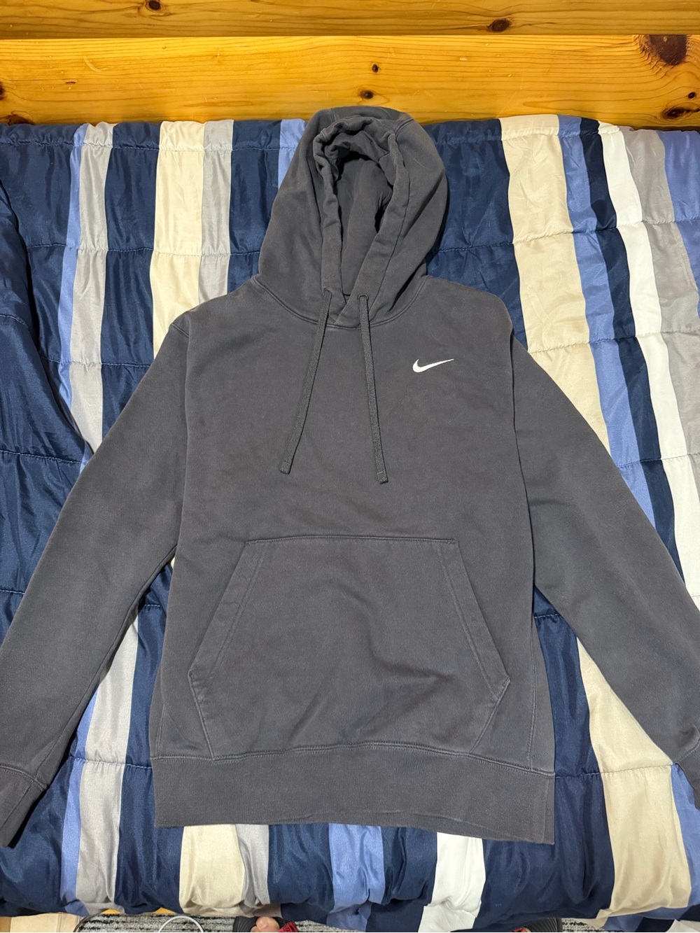 Nike Men's Grey Pullover Hoodie